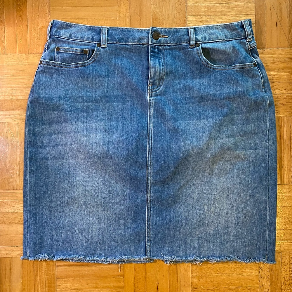 sundance boutique Medium Blue Denim Mini Skirt